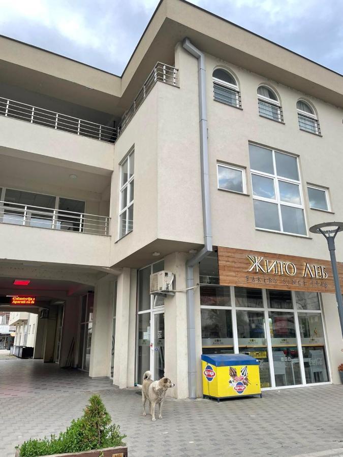 City Center Apartment 2 Ohrid Bagian luar foto