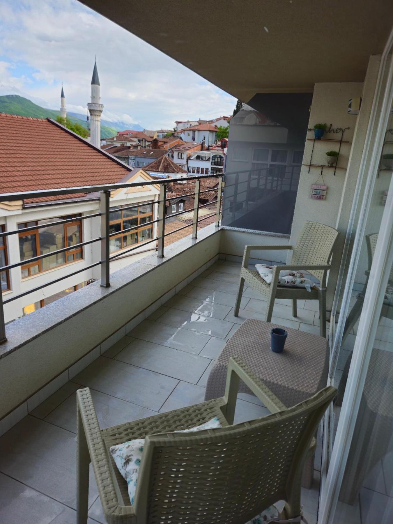City Center Apartment 2 Ohrid Bagian luar foto